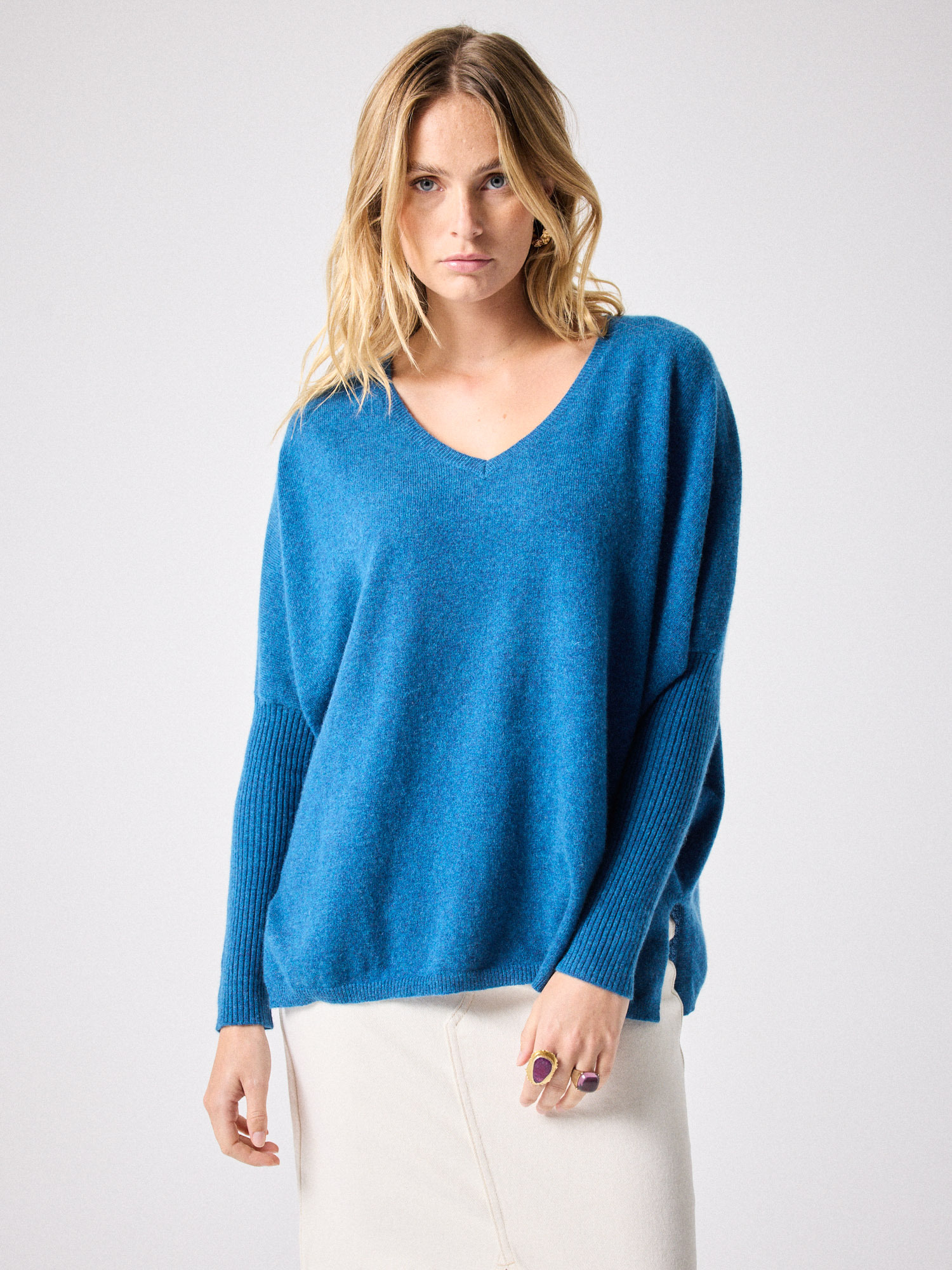 Pull poncho cachemire col V Faustine CELESTE