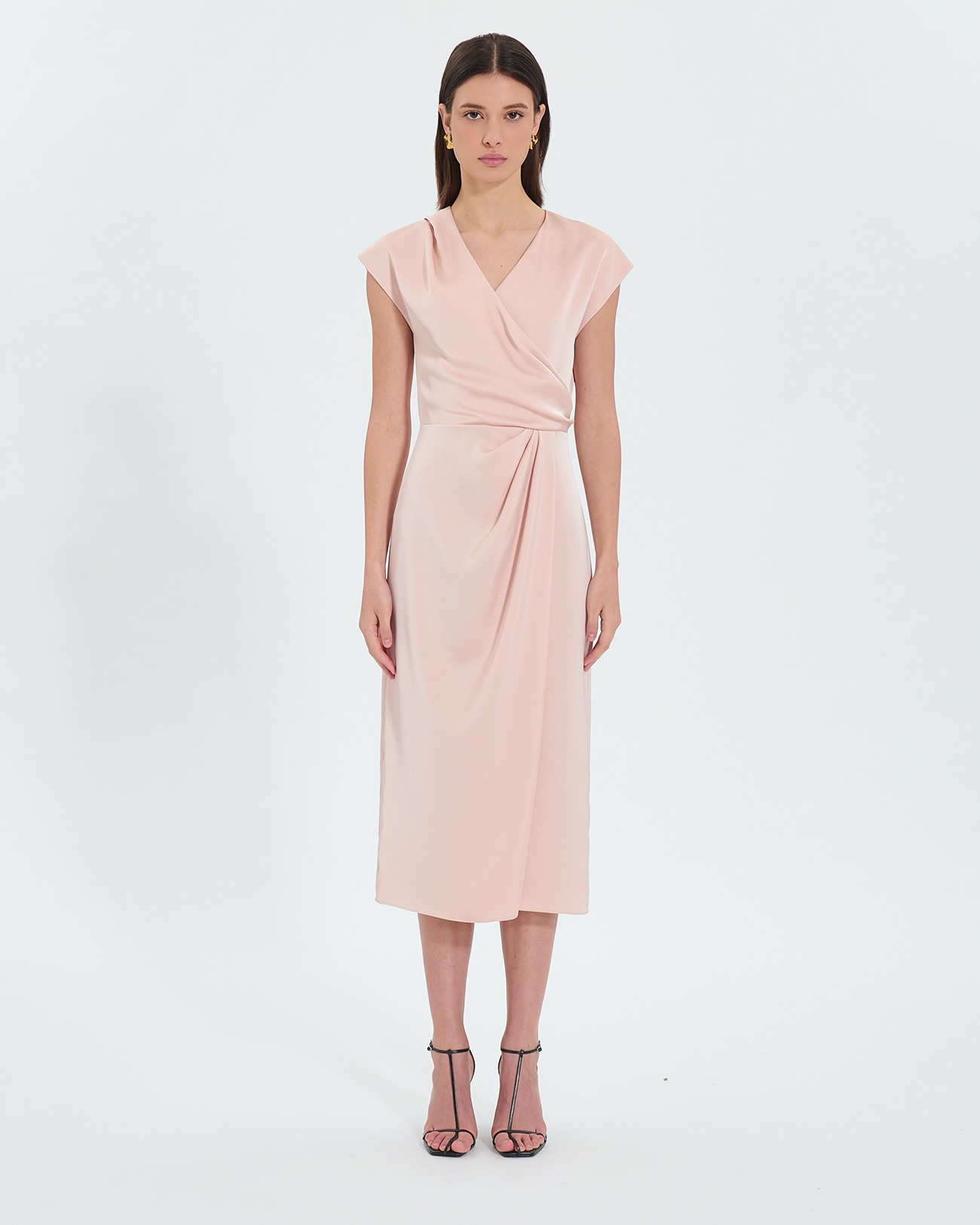 Robe satinée nude
