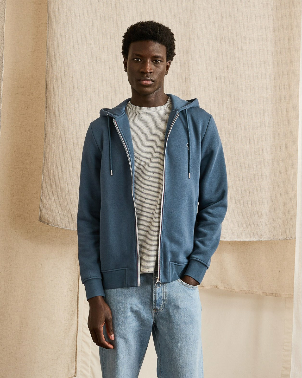 Sweat bleu zip tricolore