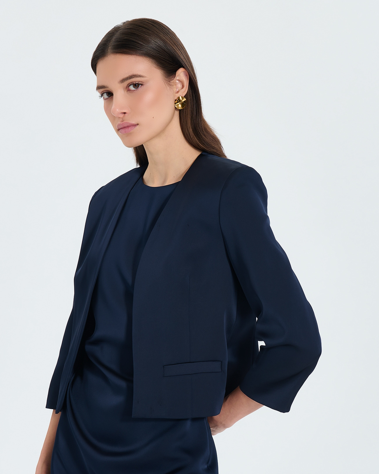 Veste courte satinée nocturne