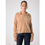 Roxane a brossé un pull en cachemire CAMEL