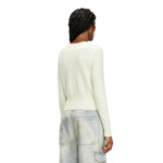 Pull avec logo brodé effet découpé