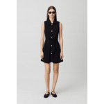 Robe courte sans manches