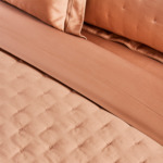 Yves Delorme - Couvre lit en satin marron, Triomphe