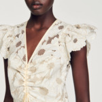 Robe courte en guipure marguerites