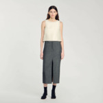 Top en satin orné de strass