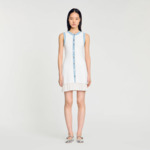 Robe courte en maille à volant