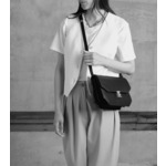 Sac bandoulière moyen modèle Rose en cuir lisse