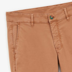 Chino 702 coupe droite cumin