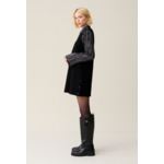 Robe courte sans manches