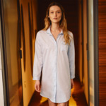 Laurence Tavernier - Chemise de nuit en satin, Essentiel Uni