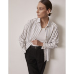 Chemise hannah avec poignets mousquetaires boutonnés en popeline rayée bleu