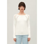 Pull maille broderies écru