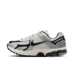 W NIKE ZOOM VOMERO 5