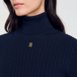 Pull col roulé