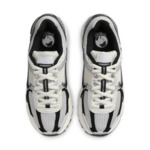 W NIKE ZOOM VOMERO 5