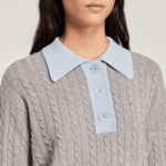 Pull court en maille torsadée