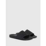 Claquettes de piscine avec logo embossé