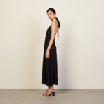Robe midi à fines bretelles