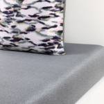 Kenzo - Drap housse en satin gris, K Ikat