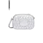 Étui pour appareil photo femme - argent