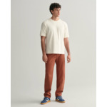 Pantalon chino regular fit en sergé