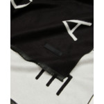 7w000022 af10450 uc001 montage-noir