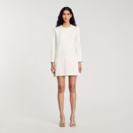 Robe courte perlée en satin