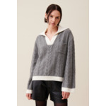 Pull torsadé col polo contrasté