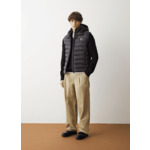 Veste sans manches garnie de duvet avec capuche amovible