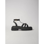 Sandales plates crantées