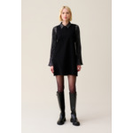 Robe courte sans manches