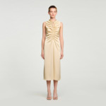 Robe longue en satin