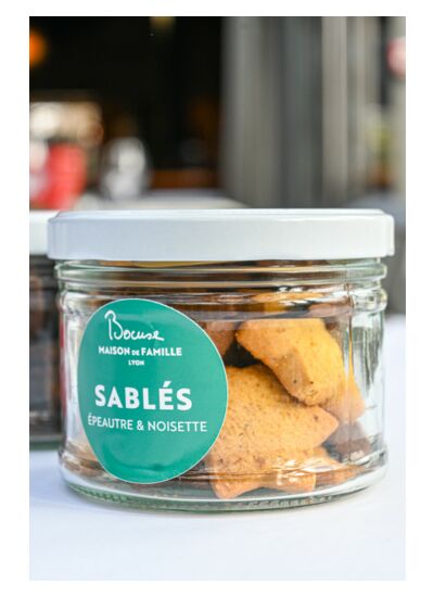 Biscuits à l'épeautre et aux noisettes