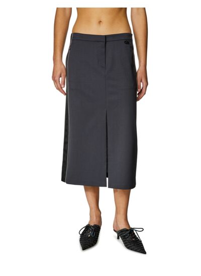 Coupe régulièreFermeture à zip et crochetPoches latérales avec zips dissimulésOurlet avant fendu