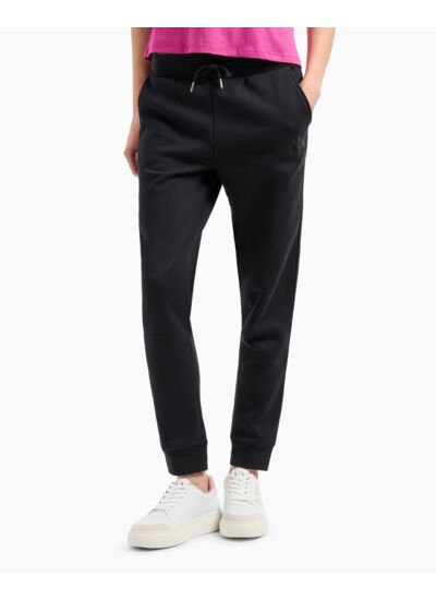 Xw000058 af10249 uc001 trou-noir