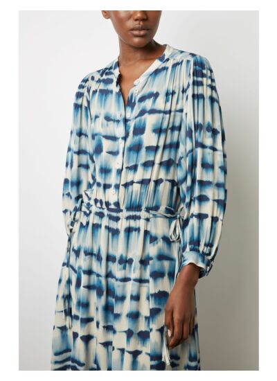 Robe Ellya