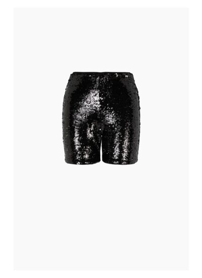 Xw000010 af10185 uc001 noir court