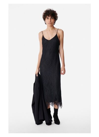 Robe Colline En Dentelle
