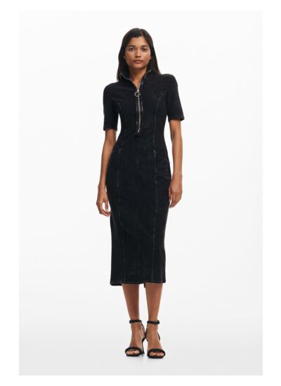 ROBE RACE