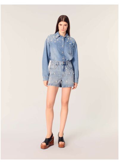 Short en denim à perles brodées