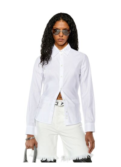 Coupe slim Fermeture boutonnéeFermeture boutonnée