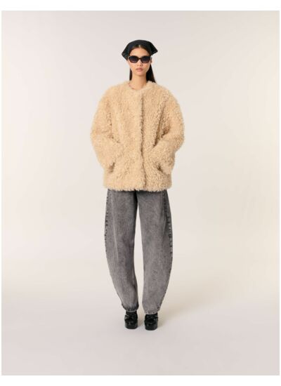 Manteau court en fausse fourrure