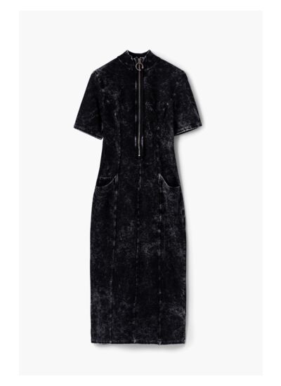 ROBE RACE