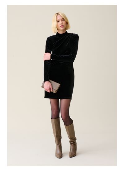 Robe courte cintrée velours noir