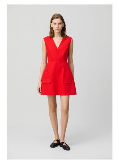 Robe courte cintrée