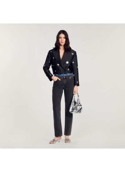 Veste courte satinée ornée de fleurs