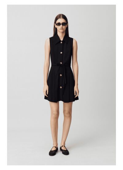 Robe courte sans manches