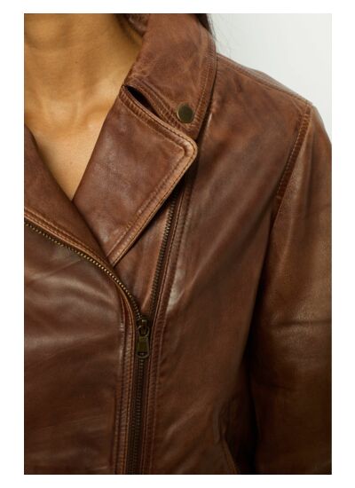 Veste Natsuni