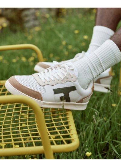 Baskets basses blanches, beiges & kaki